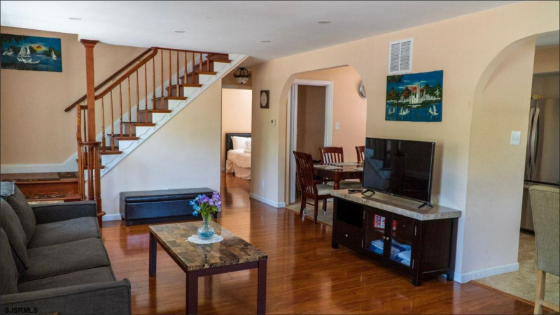 214 Ohio Ave, Egg Harbor Township, New Jersey 08234, 5 Bedrooms Bedrooms, 11 Rooms Rooms,3 BathroomsBathrooms,Residential,For Sale,Ohio Ave,541294