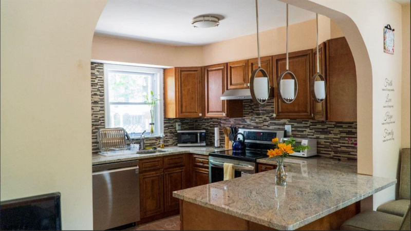 214 Ohio Ave, Egg Harbor Township, New Jersey 08234, 5 Bedrooms Bedrooms, 11 Rooms Rooms,3 BathroomsBathrooms,Residential,For Sale,Ohio Ave,541294