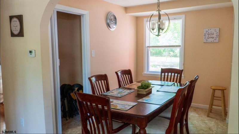 214 Ohio Ave, Egg Harbor Township, New Jersey 08234, 5 Bedrooms Bedrooms, 11 Rooms Rooms,3 BathroomsBathrooms,Residential,For Sale,Ohio Ave,541294