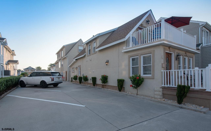 24 Adams, Margate, New Jersey 08402, 3 Bedrooms Bedrooms, 7 Rooms Rooms,2 BathroomsBathrooms,Condominium,For Sale,Adams,541303