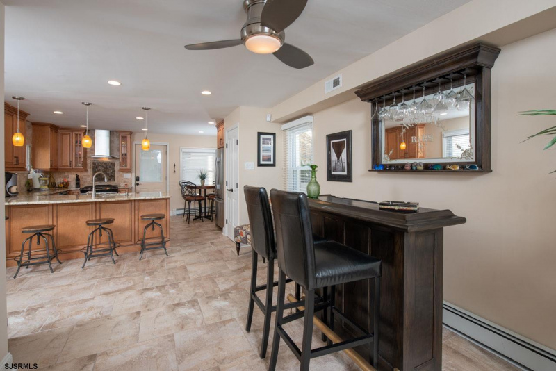 24 Adams, Margate, New Jersey 08402, 3 Bedrooms Bedrooms, 7 Rooms Rooms,2 BathroomsBathrooms,Condominium,For Sale,Adams,541303