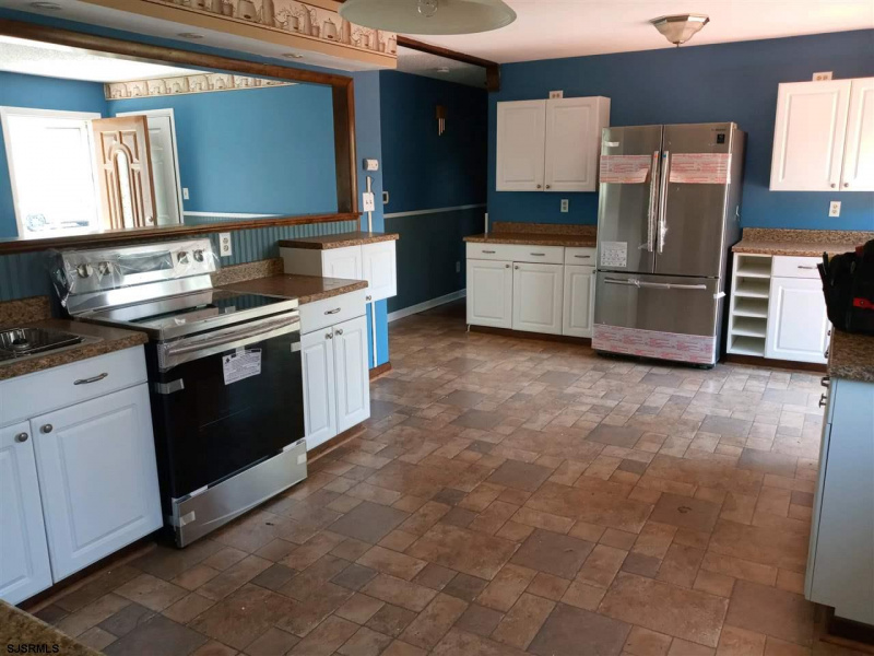 13 FRANCIS DRIVE, Pennsville Township, New Jersey 08070, 3 Bedrooms Bedrooms, 7 Rooms Rooms,1 BathroomBathrooms,Residential,For Sale,FRANCIS DRIVE,541351