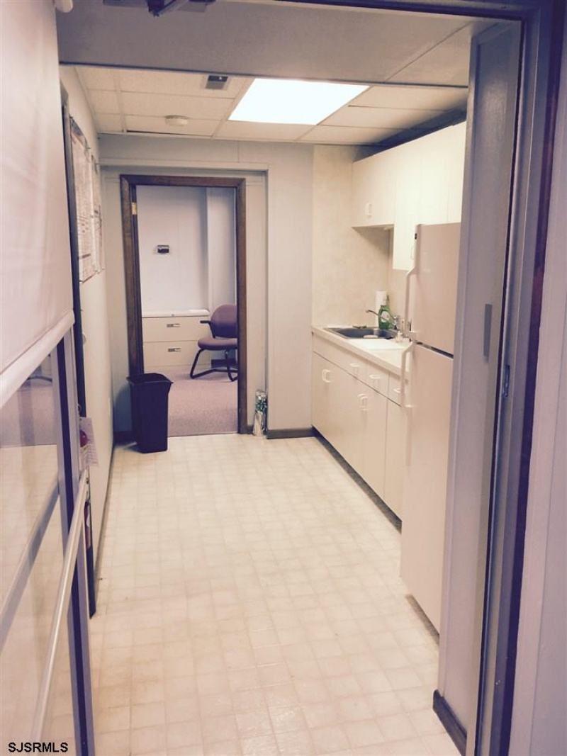 1071 Landis, Vineland, New Jersey 08360, ,6 BathroomsBathrooms,Commercial/industrial,For Sale,Landis,541370