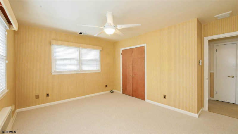 605 Broad, Northfield, New Jersey 08225, 5 Bedrooms Bedrooms, 9 Rooms Rooms,2 BathroomsBathrooms,Residential,For Sale,Broad,541354