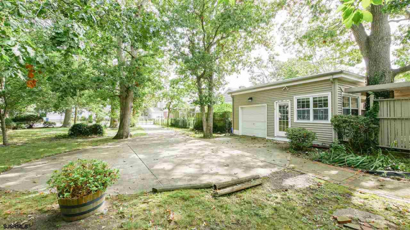 605 Broad, Northfield, New Jersey 08225, 5 Bedrooms Bedrooms, 9 Rooms Rooms,2 BathroomsBathrooms,Residential,For Sale,Broad,541354