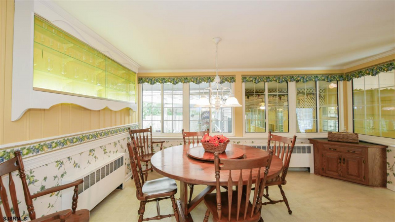605 Broad, Northfield, New Jersey 08225, 5 Bedrooms Bedrooms, 9 Rooms Rooms,2 BathroomsBathrooms,Residential,For Sale,Broad,541354