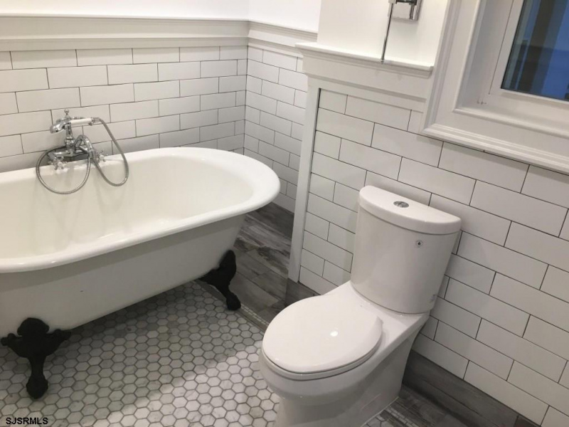 2 Tallahassee, Atlantic City, New Jersey 08401, 7 Bedrooms Bedrooms, 15 Rooms Rooms,5 BathroomsBathrooms,Residential,For Sale,Tallahassee,541356