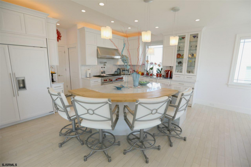 109 Knight, Margate, New Jersey 08402, 5 Bedrooms Bedrooms, 10 Rooms Rooms,4 BathroomsBathrooms,Residential,For Sale,Knight,541376
