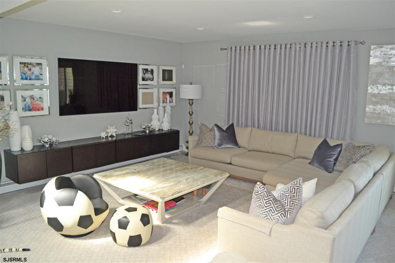 601 Kingsley, Ventnor, New Jersey 00840-6, 5 Bedrooms Bedrooms, 15 Rooms Rooms,3 BathroomsBathrooms,Residential,For Sale,Kingsley,541393