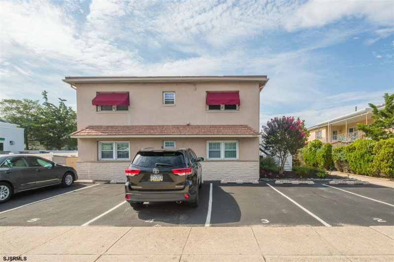 9303 3rd Ave, Stone Harbor, New Jersey 08247, 2 Bedrooms Bedrooms, 4 Rooms Rooms,1 BathroomBathrooms,Condominium,For Sale,3rd Ave,541415