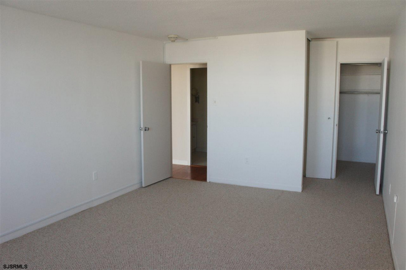 111 16th Ave, Longport, New Jersey 08403, 1 Bedroom Bedrooms, 4 Rooms Rooms,1 BathroomBathrooms,Condominium,For Sale,16th Ave,541427