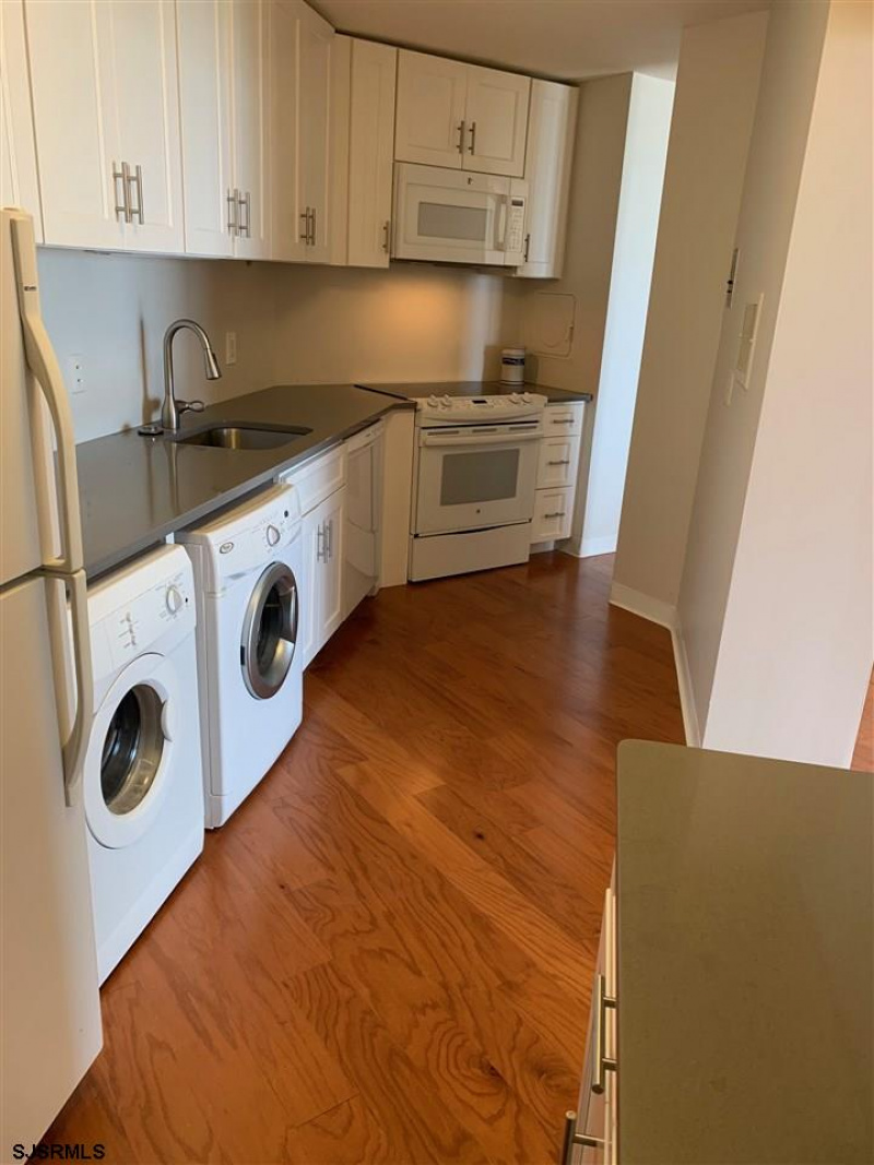111 16th Ave, Longport, New Jersey 08403, 1 Bedroom Bedrooms, 4 Rooms Rooms,1 BathroomBathrooms,Condominium,For Sale,16th Ave,541427
