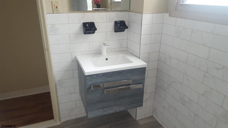 2834 Atlantic, New Jersey 08401, 1 Bedroom Bedrooms, 3 Rooms Rooms,1 BathroomBathrooms,Rental non-commercial,For Sale,Atlantic,541470