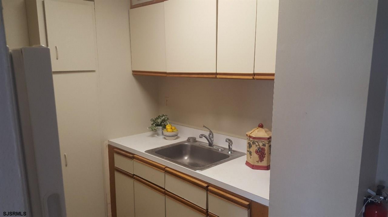 2834 Atlantic, New Jersey 08401, 1 Bedroom Bedrooms, 3 Rooms Rooms,1 BathroomBathrooms,Rental non-commercial,For Sale,Atlantic,541470