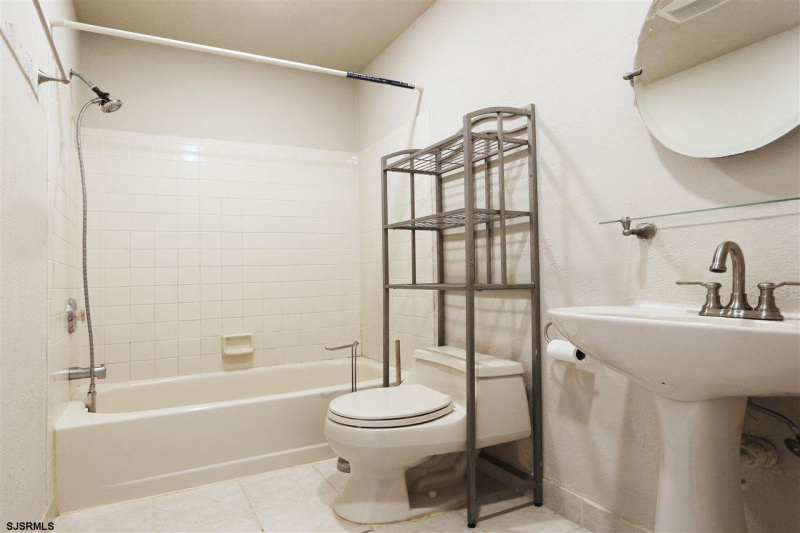 346 Heathercroft, New Jersey 08234, 2 Bedrooms Bedrooms, 6 Rooms Rooms,1 BathroomBathrooms,Rental non-commercial,For Sale,Heathercroft,541481