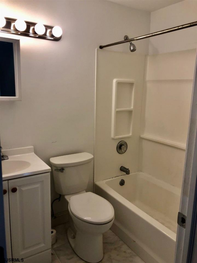 202 Washington, Ventnor, New Jersey 08406, 2 Bedrooms Bedrooms, 5 Rooms Rooms,2 BathroomsBathrooms,Residential,For Sale,Washington,541496