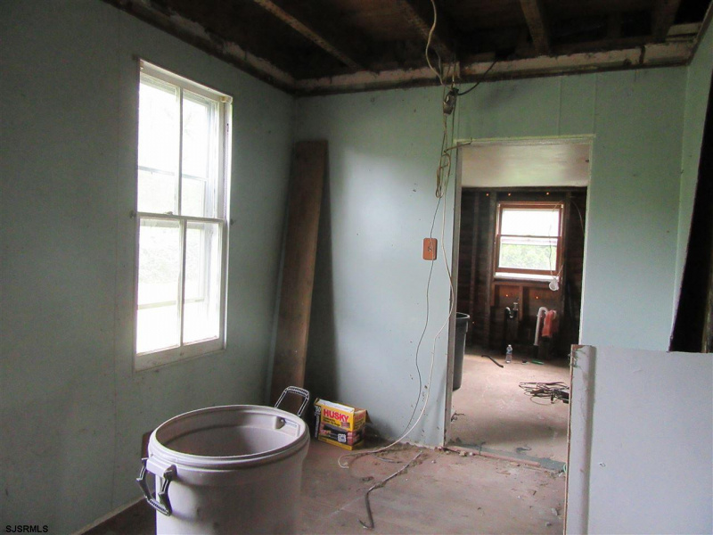 1060 Dragston, Dividing Creek, New Jersey 08315, 3 Bedrooms Bedrooms, 6 Rooms Rooms,1 BathroomBathrooms,Residential,For Sale,Dragston,541502