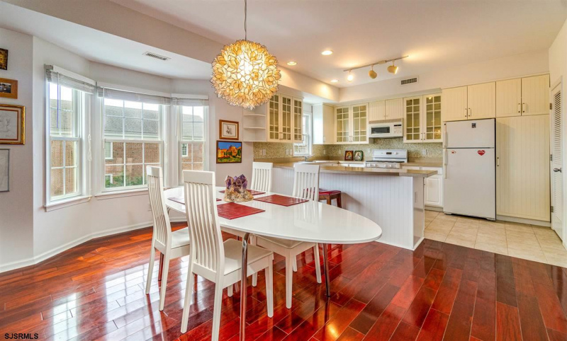 901 Shore, Somers Point, New Jersey 08244, 4 Bedrooms Bedrooms, 7 Rooms Rooms,3 BathroomsBathrooms,Condominium,For Sale,Shore,541505