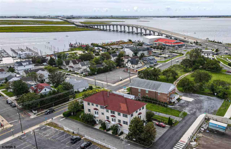 901 Shore, Somers Point, New Jersey 08244, 4 Bedrooms Bedrooms, 7 Rooms Rooms,3 BathroomsBathrooms,Condominium,For Sale,Shore,541505