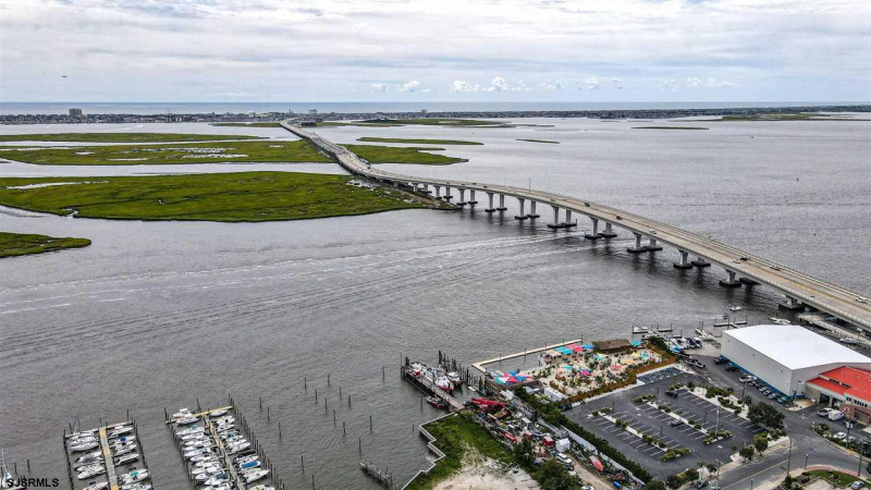 901 Shore, Somers Point, New Jersey 08244, 4 Bedrooms Bedrooms, 7 Rooms Rooms,3 BathroomsBathrooms,Condominium,For Sale,Shore,541505
