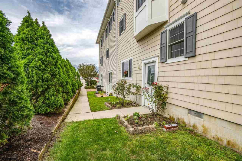 901 Shore, Somers Point, New Jersey 08244, 4 Bedrooms Bedrooms, 7 Rooms Rooms,3 BathroomsBathrooms,Condominium,For Sale,Shore,541505
