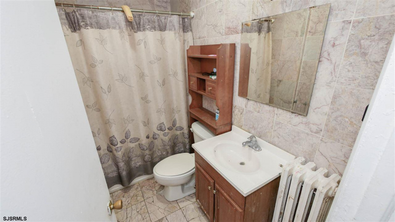 210 Brighton, Atlantic City, New Jersey 08401, 4 Bedrooms Bedrooms, 7 Rooms Rooms,1 BathroomBathrooms,Residential,For Sale,Brighton,541506
