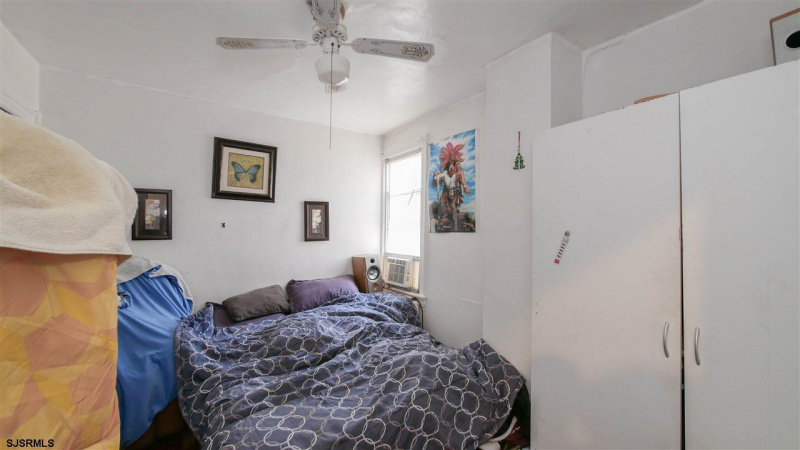 210 Brighton, Atlantic City, New Jersey 08401, 4 Bedrooms Bedrooms, 7 Rooms Rooms,1 BathroomBathrooms,Residential,For Sale,Brighton,541506