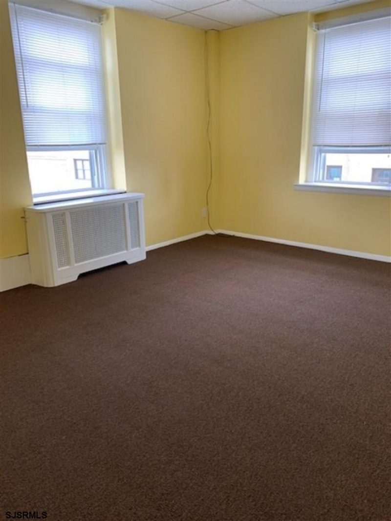 117 Dr. Martin Luther King, New Jersey 08401, 1 Bedroom Bedrooms, 4 Rooms Rooms,1 BathroomBathrooms,Rental non-commercial,For Sale,Dr. Martin Luther King,541528