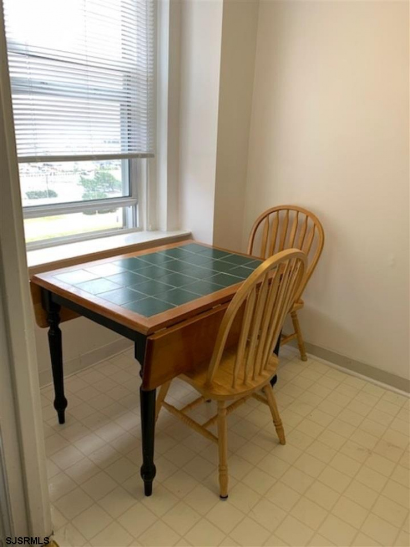 117 Dr. Martin Luther King, New Jersey 08401, 1 Bedroom Bedrooms, 4 Rooms Rooms,1 BathroomBathrooms,Rental non-commercial,For Sale,Dr. Martin Luther King,541528