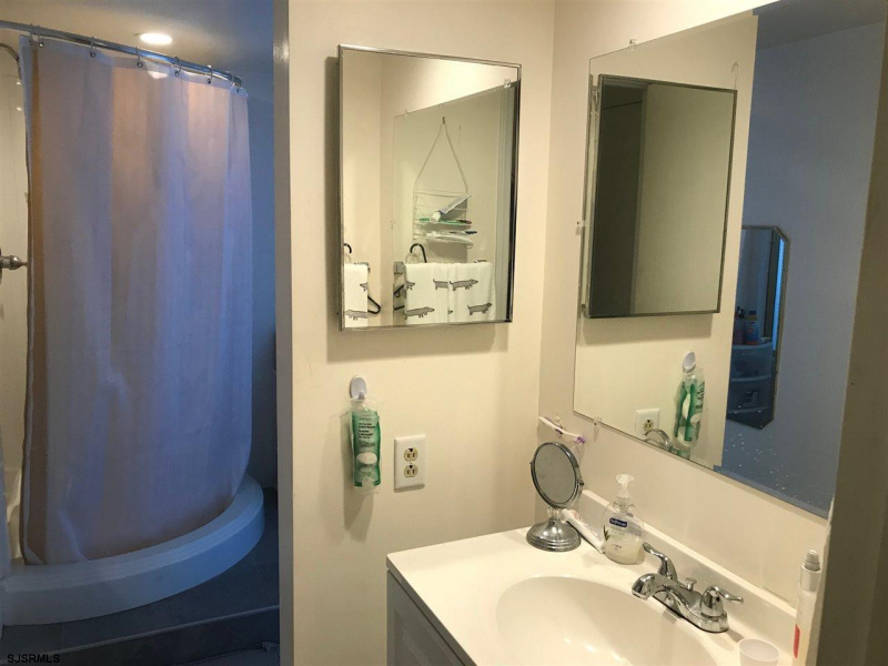 3851 Boardwalk, New Jersey 08401, 4 Rooms Rooms,1 BathroomBathrooms,Rental non-commercial,For Sale,Boardwalk,541537