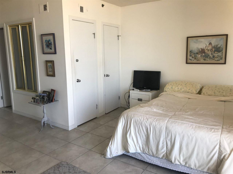 3851 Boardwalk, New Jersey 08401, 4 Rooms Rooms,1 BathroomBathrooms,Rental non-commercial,For Sale,Boardwalk,541537
