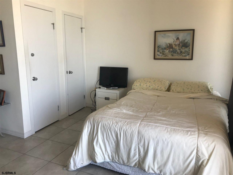 3851 Boardwalk, New Jersey 08401, 4 Rooms Rooms,1 BathroomBathrooms,Rental non-commercial,For Sale,Boardwalk,541537