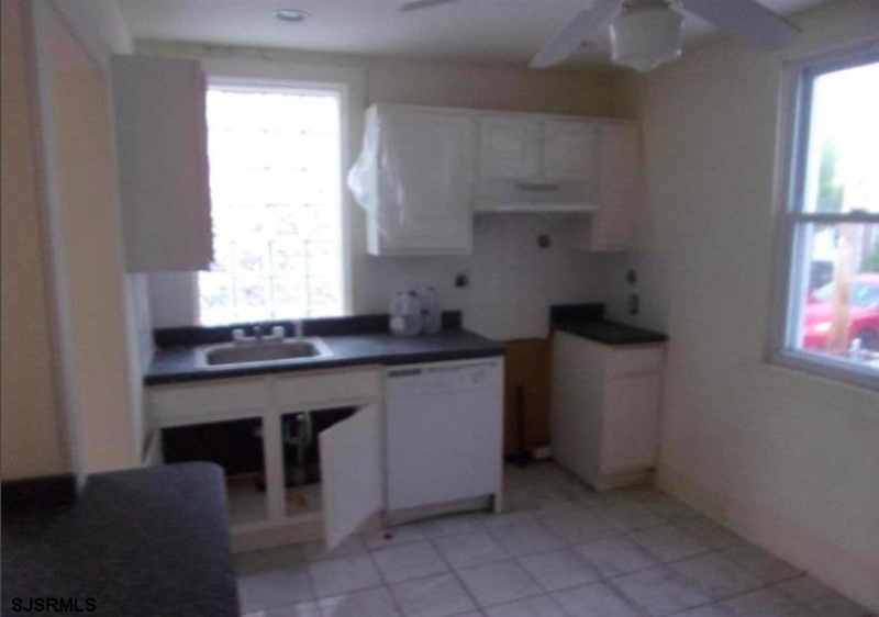 139 Newport Ave, Ventnor, New Jersey 08406, 3 Bedrooms Bedrooms, 6 Rooms Rooms,1 BathroomBathrooms,Residential,For Sale,Newport Ave,541582