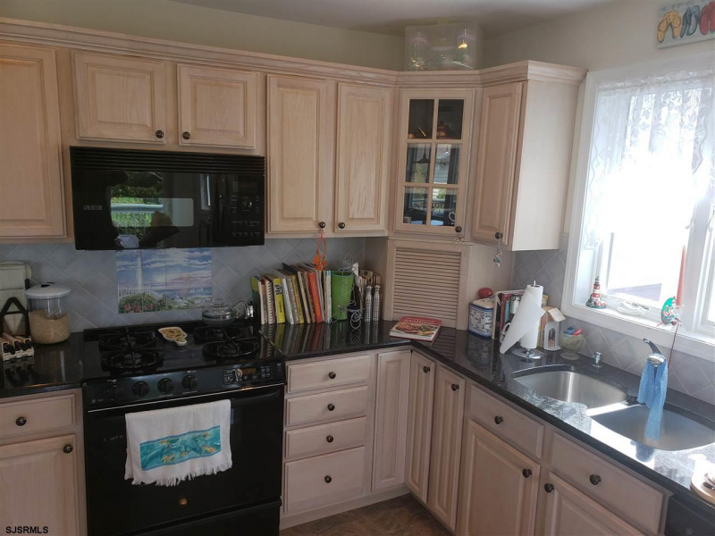 1323 Vardon, Brigantine, New Jersey 08203, 3 Bedrooms Bedrooms, 7 Rooms Rooms,3 BathroomsBathrooms,Residential,For Sale,Vardon,541583
