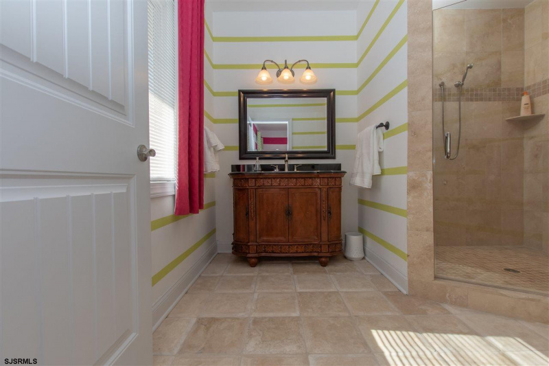 4413 Atlantic Brigantine Blvd, New Jersey 08203, 5 Bedrooms Bedrooms, 14 Rooms Rooms,4 BathroomsBathrooms,Rental non-commercial,For Sale,Atlantic Brigantine Blvd,541616
