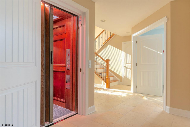 4413 Atlantic Brigantine Blvd, New Jersey 08203, 5 Bedrooms Bedrooms, 14 Rooms Rooms,4 BathroomsBathrooms,Rental non-commercial,For Sale,Atlantic Brigantine Blvd,541616