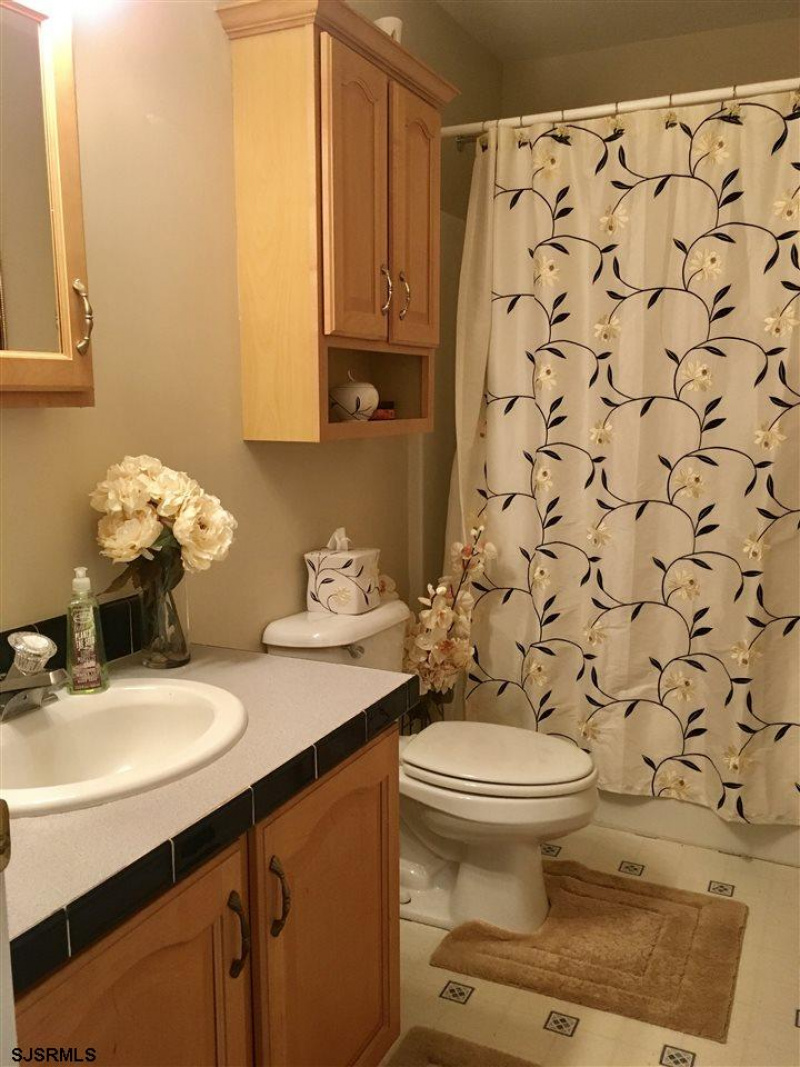 114 Royal St George, Mays Landing, New Jersey 08330, 3 Bedrooms Bedrooms, 6 Rooms Rooms,2 BathroomsBathrooms,Residential,For Sale,Royal St George,541587