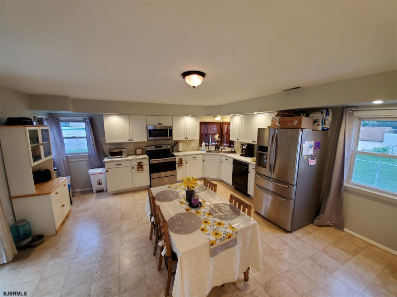 105 Chatham Ave, Pleasantville, New Jersey 08232, 3 Bedrooms Bedrooms, 5 Rooms Rooms,1 BathroomBathrooms,Residential,For Sale,Chatham Ave,541601