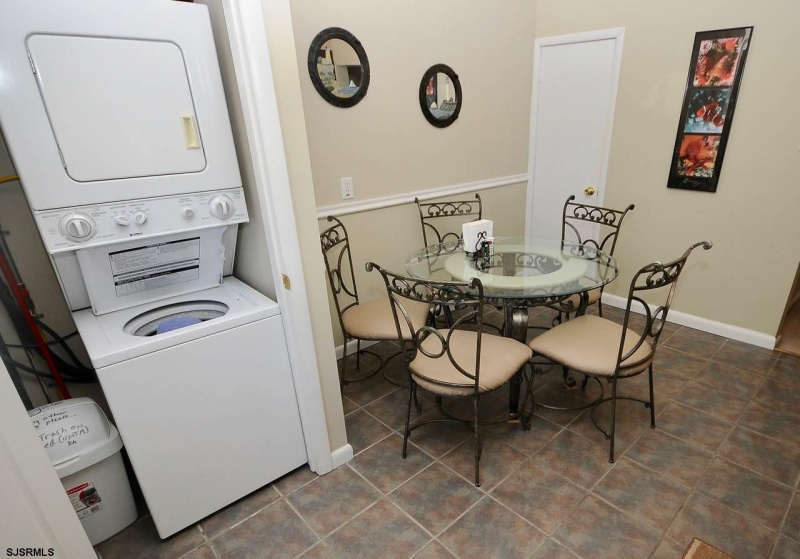 800 Beach, Brigantine, New Jersey 08203, 3 Bedrooms Bedrooms, 5 Rooms Rooms,2 BathroomsBathrooms,Condominium,For Sale,Beach,541612