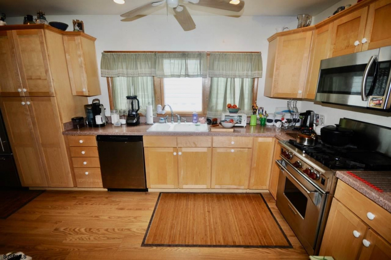 2100 Brigantine Ave, Brigantine, New Jersey 08203-0103, 5 Bedrooms Bedrooms, 12 Rooms Rooms,4 BathroomsBathrooms,Residential,For Sale,Brigantine Ave,541632