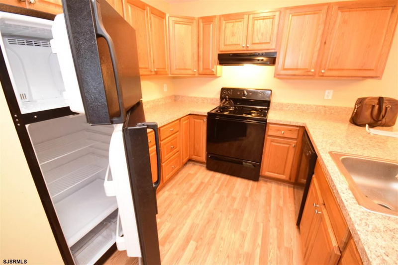 153 Heathercroft, Egg Harbor Township, New Jersey 08234, 2 Bedrooms Bedrooms, 5 Rooms Rooms,1 BathroomBathrooms,Condominium,For Sale,Heathercroft,541651