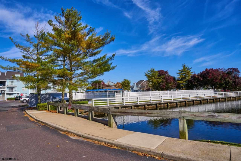 153 Heathercroft, Egg Harbor Township, New Jersey 08234, 2 Bedrooms Bedrooms, 5 Rooms Rooms,1 BathroomBathrooms,Condominium,For Sale,Heathercroft,541651