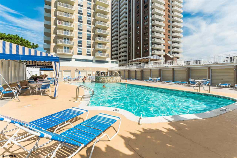 101 Plaza, Atlantic City, New Jersey 08401, 3 Bedrooms Bedrooms, 6 Rooms Rooms,3 BathroomsBathrooms,Condominium,For Sale,Plaza,541660