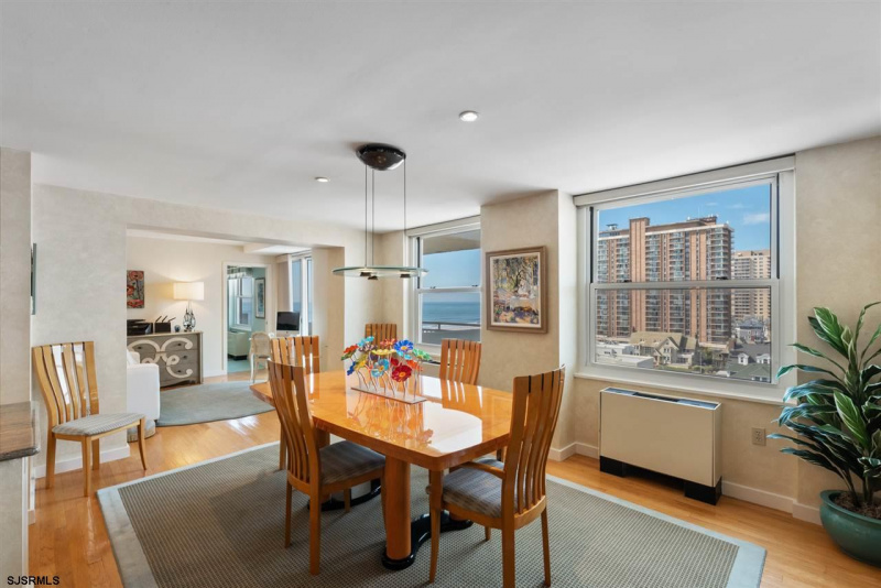 101 Plaza, Atlantic City, New Jersey 08401, 3 Bedrooms Bedrooms, 6 Rooms Rooms,3 BathroomsBathrooms,Condominium,For Sale,Plaza,541660