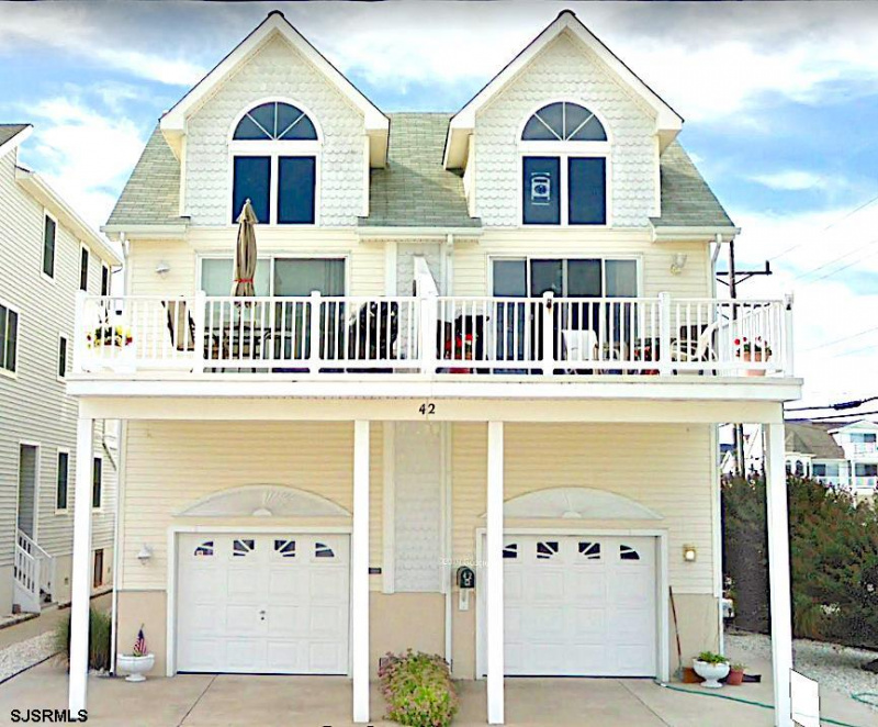 42 72nd St, Sea Isle City, New Jersey 08243, 4 Bedrooms Bedrooms, 10 Rooms Rooms,3 BathroomsBathrooms,Condominium,For Sale,72nd St,541669