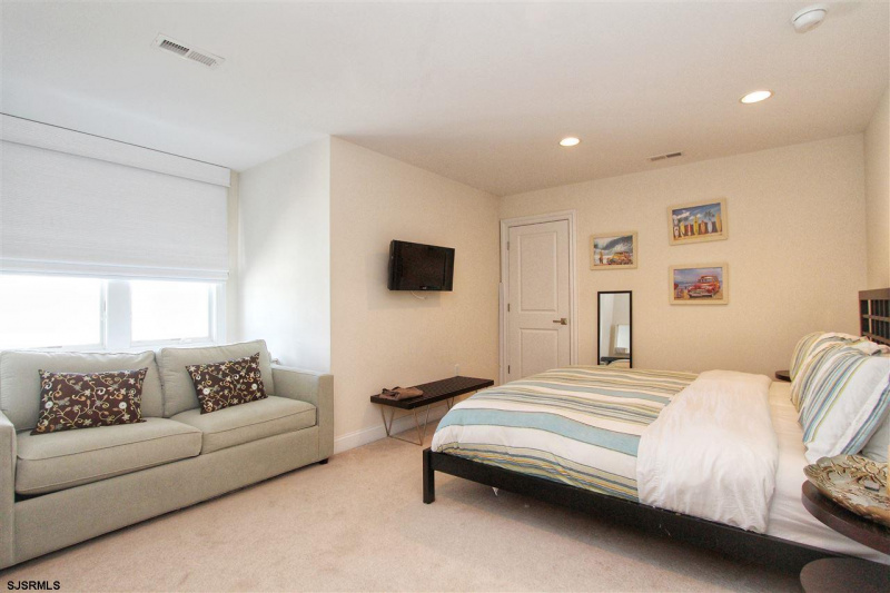 113 Harvard, Ventnor, New Jersey 08406, 5 Bedrooms Bedrooms, 13 Rooms Rooms,4 BathroomsBathrooms,Residential,For Sale,Harvard,541686