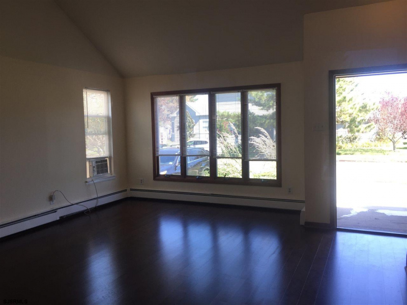 32 GIRARD, New Jersey 08203, 3 Bedrooms Bedrooms, 7 Rooms Rooms,2 BathroomsBathrooms,Rental non-commercial,For Sale,GIRARD,541704