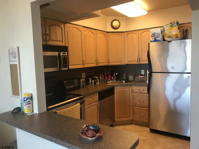 101 Raleigh, New Jersey 08401, 1 Bedroom Bedrooms, 5 Rooms Rooms,1 BathroomBathrooms,Rental non-commercial,For Sale,Raleigh,541743