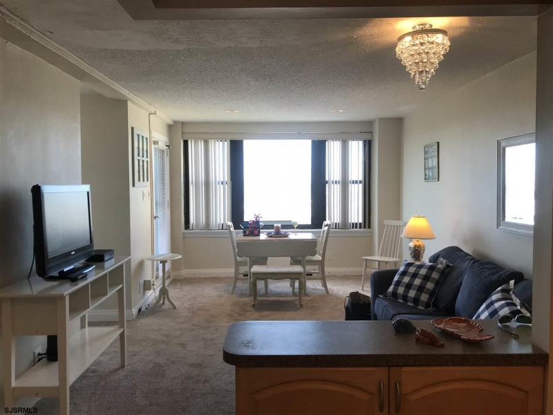 101 Raleigh, New Jersey 08401, 1 Bedroom Bedrooms, 5 Rooms Rooms,1 BathroomBathrooms,Rental non-commercial,For Sale,Raleigh,541743