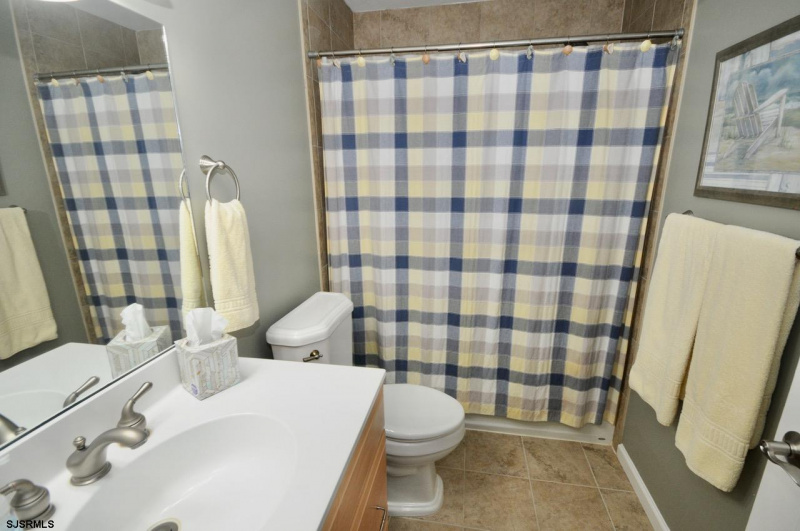 210 4th Street, Brigantine, New Jersey 08203-0103, 4 Bedrooms Bedrooms, 12 Rooms Rooms,2 BathroomsBathrooms,Residential,For Sale,4th Street,541731